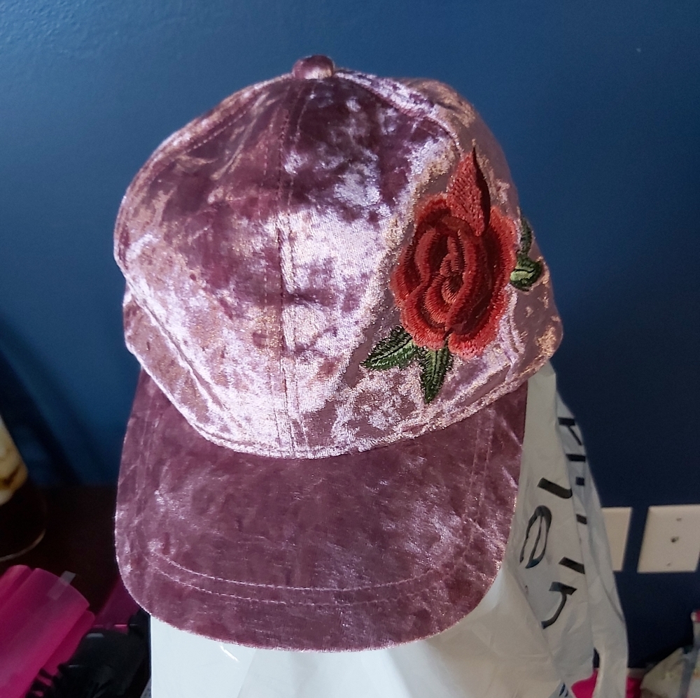 Womens cap NWOT